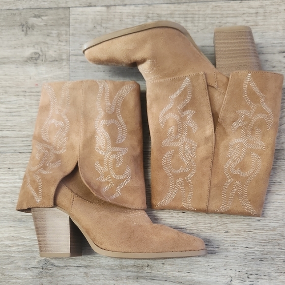 Soda Shoes - Closet Clean Out Tan Suede Women's Boots